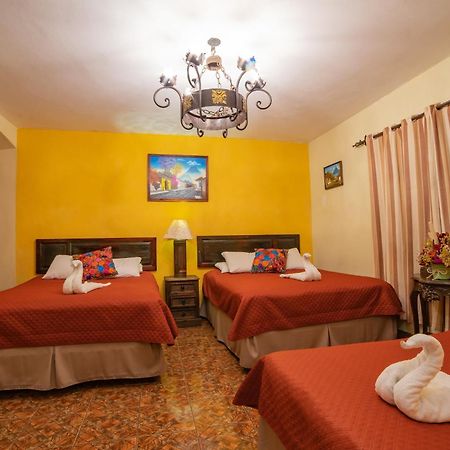 Hotel Gran Plaza Euromaya Antigua Buitenkant foto