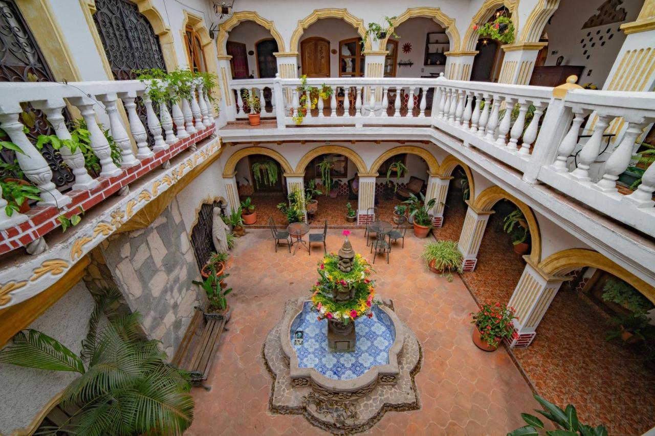 Hotel Gran Plaza Euromaya Antigua Buitenkant foto