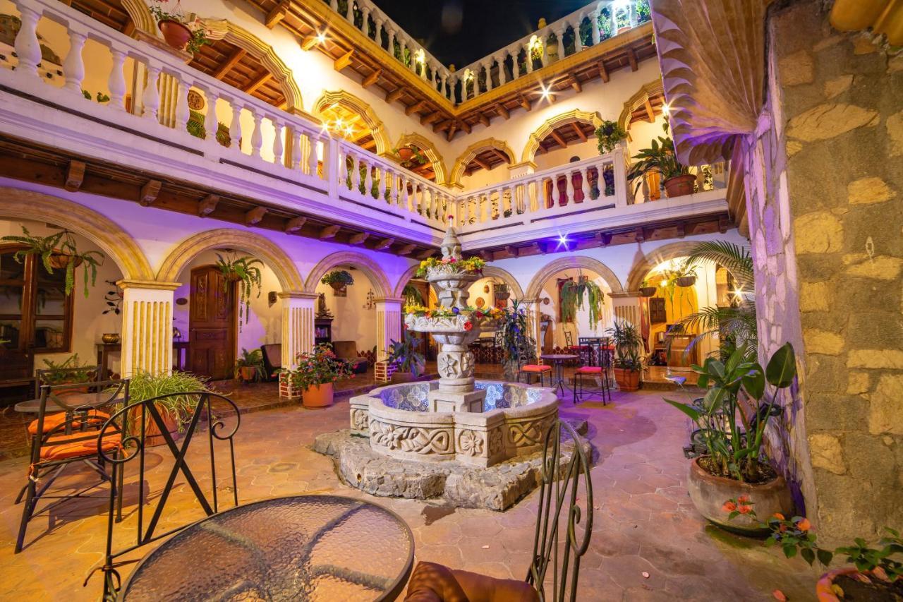 Hotel Gran Plaza Euromaya Antigua Buitenkant foto