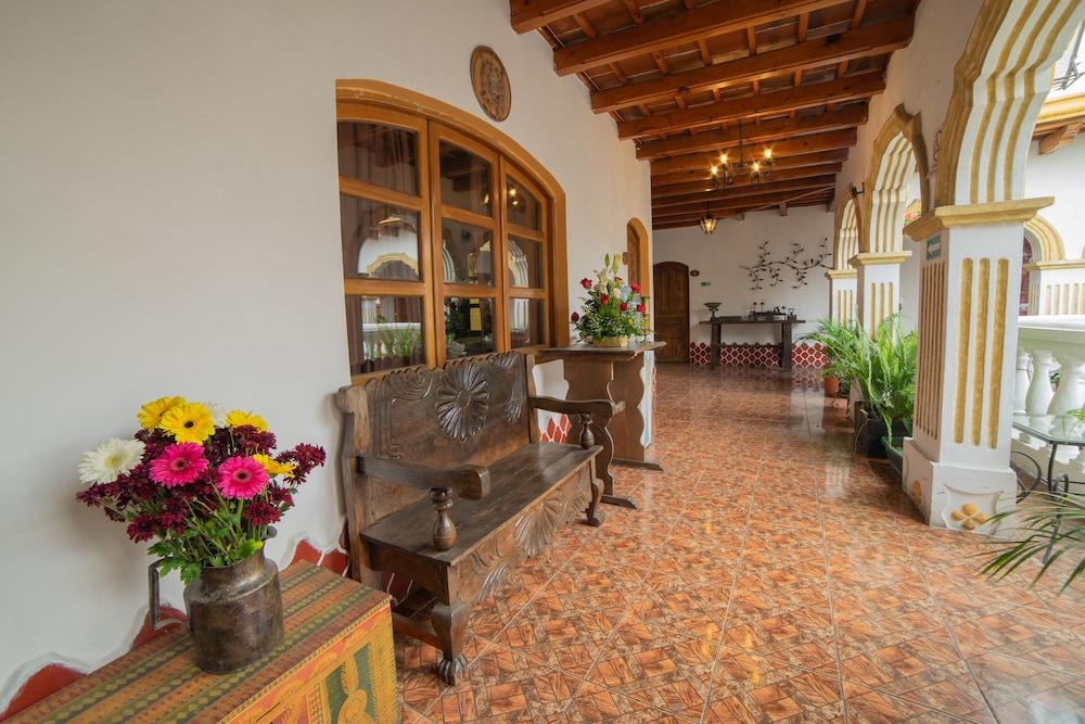 Hotel Gran Plaza Euromaya Antigua Buitenkant foto