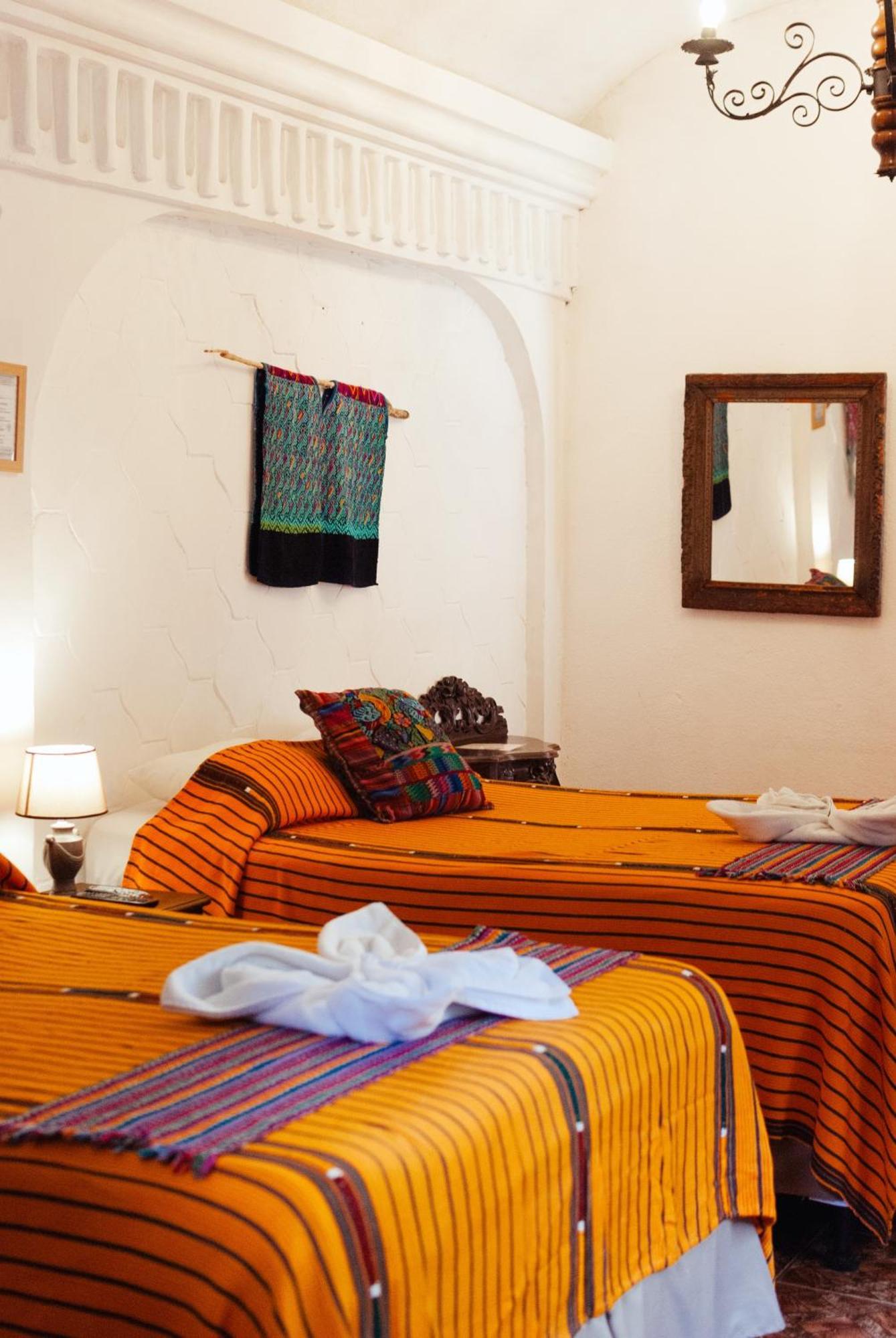 Hotel Gran Plaza Euromaya Antigua Buitenkant foto