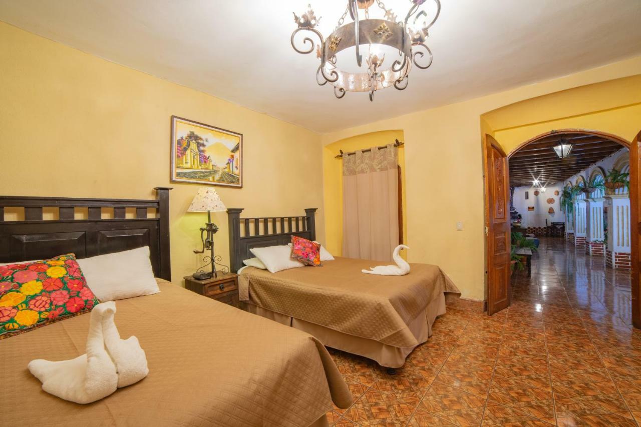 Hotel Gran Plaza Euromaya Antigua Buitenkant foto
