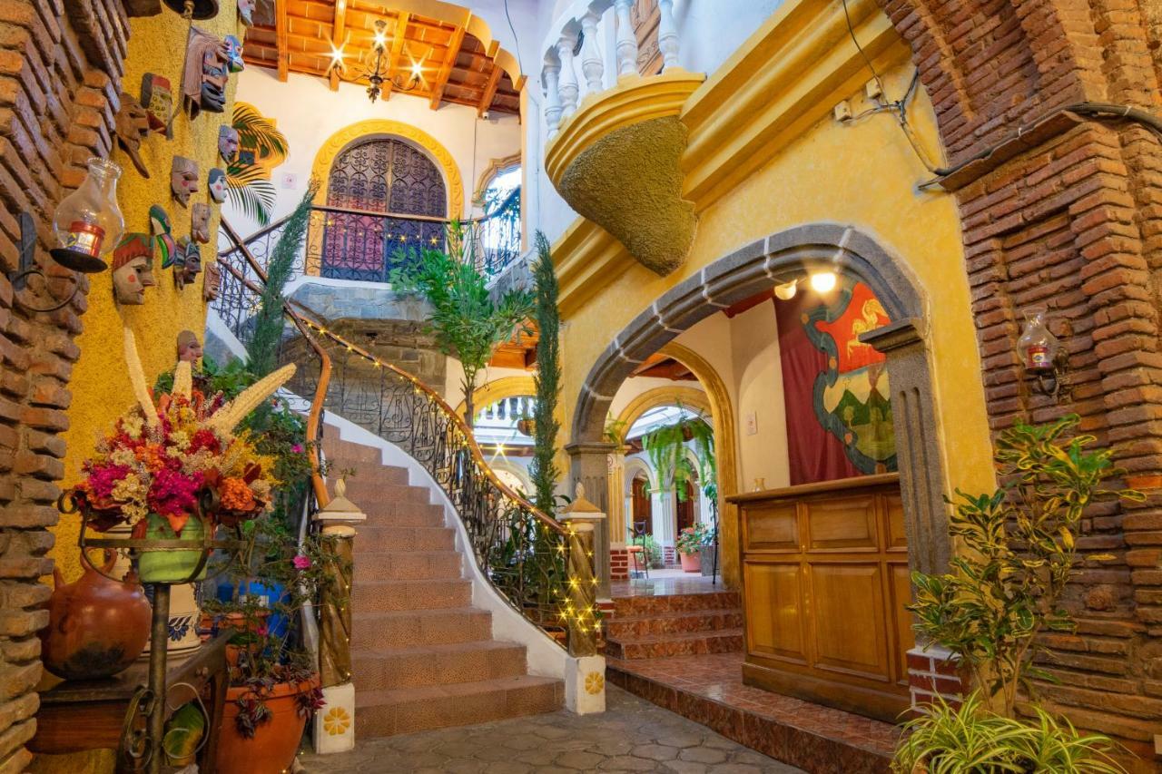 Hotel Gran Plaza Euromaya Antigua Buitenkant foto