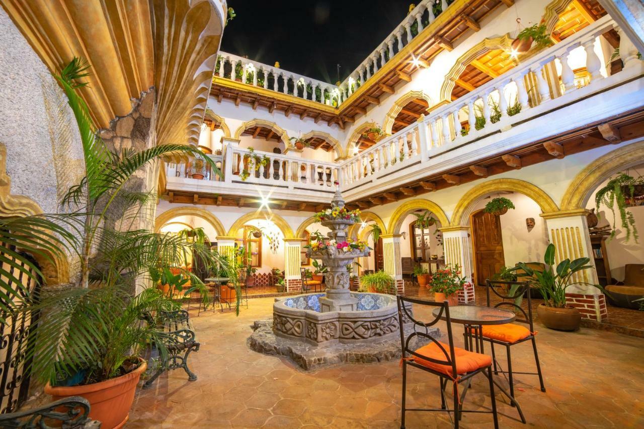 Hotel Gran Plaza Euromaya Antigua Buitenkant foto