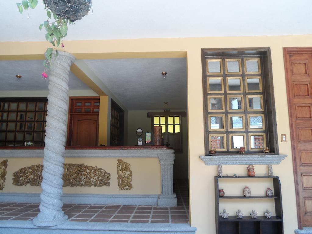 Hotel Gran Plaza Euromaya Antigua Buitenkant foto